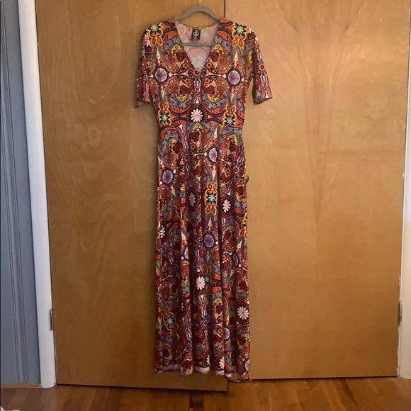 Agnes & Dora Dresses & Skirts - Agnes & Dora V-neck Maxi Dress